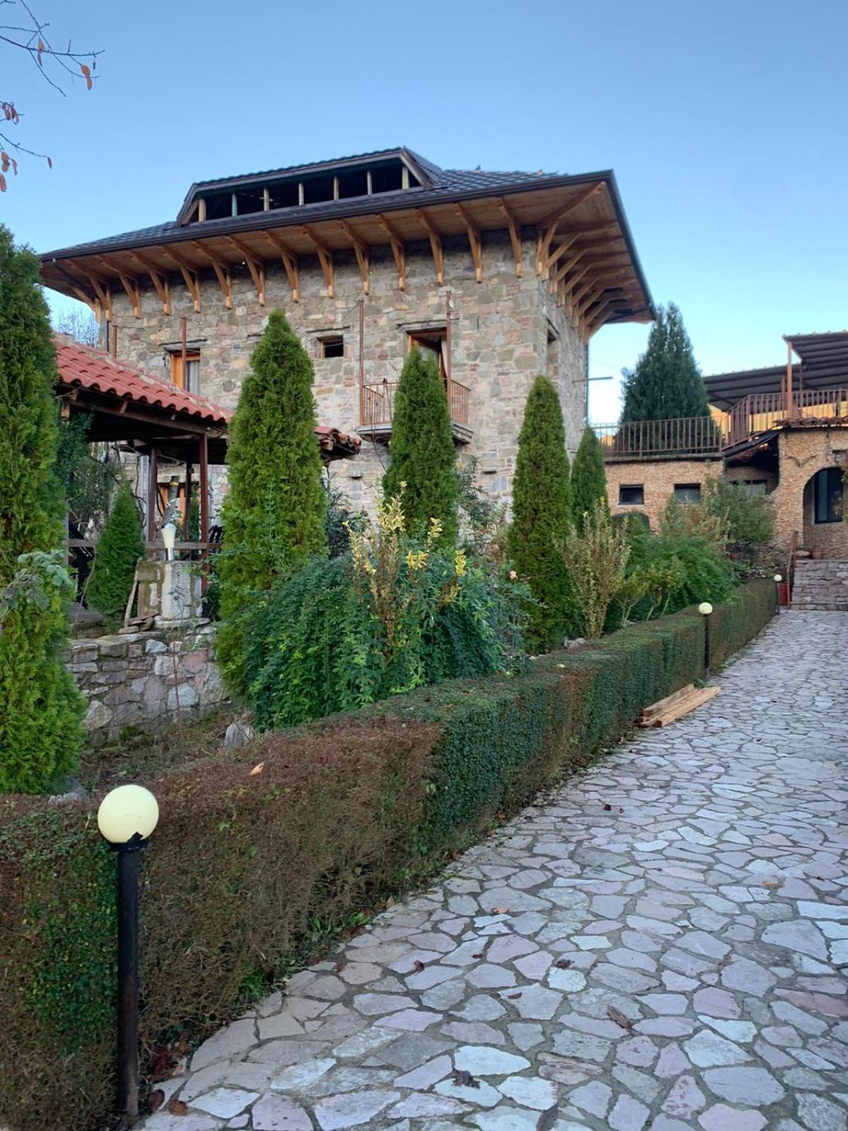 Ballkon Turi Pellumbas Exterior foto